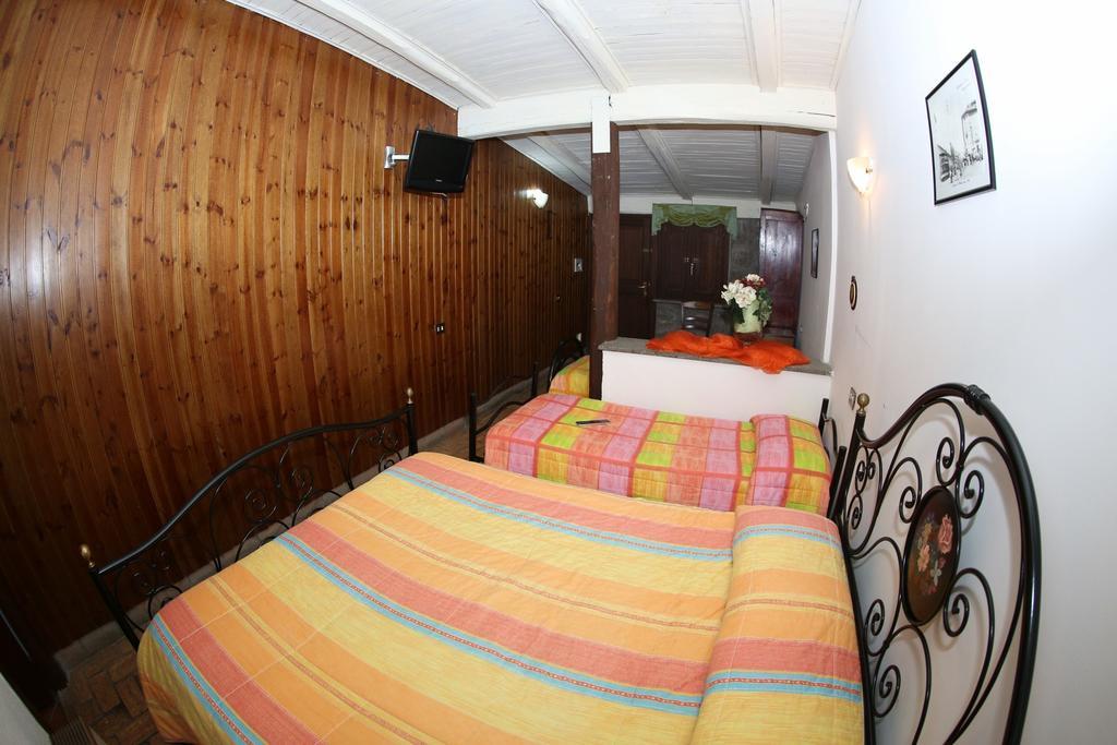 Monte Due Torri Agriturismo Eco-lodge Genzano di Roma Exterior foto