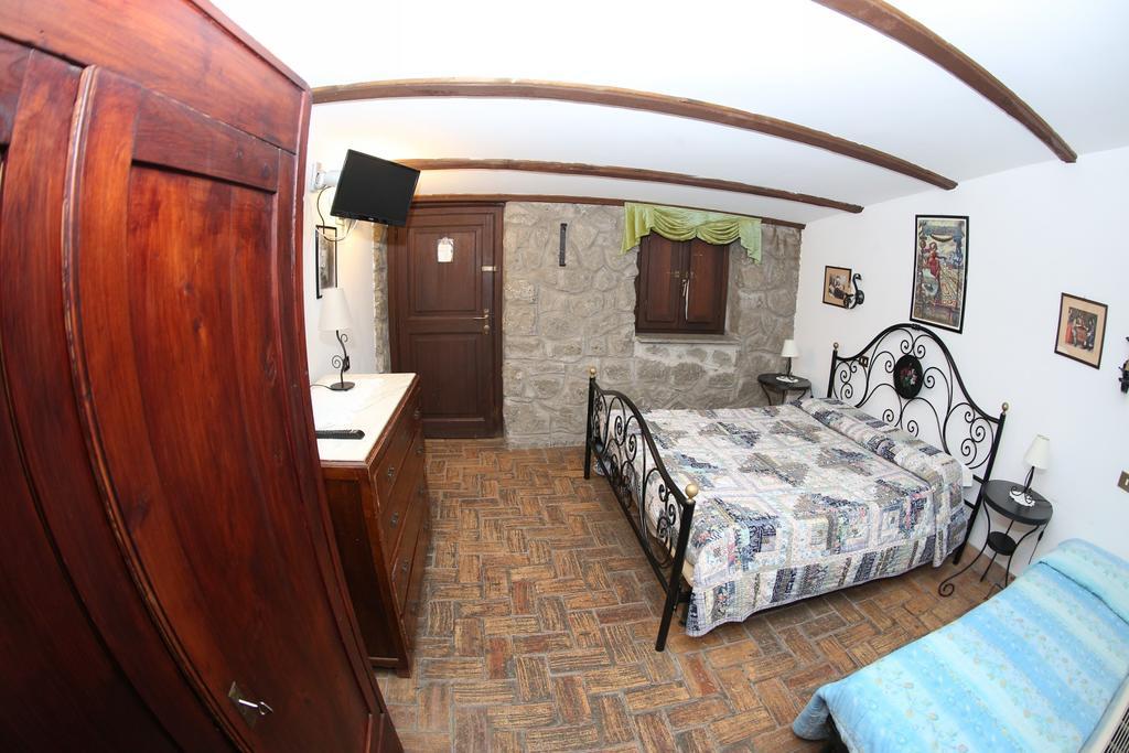 Monte Due Torri Agriturismo Eco-lodge Genzano di Roma Exterior foto