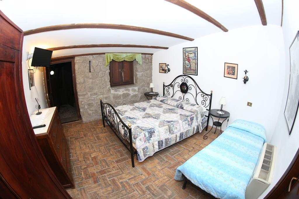 Monte Due Torri Agriturismo Eco-lodge Genzano di Roma Exterior foto