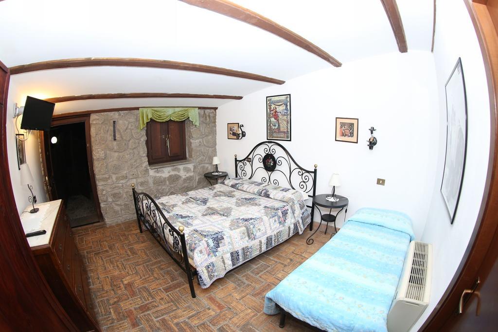 Monte Due Torri Agriturismo Eco-lodge Genzano di Roma Exterior foto